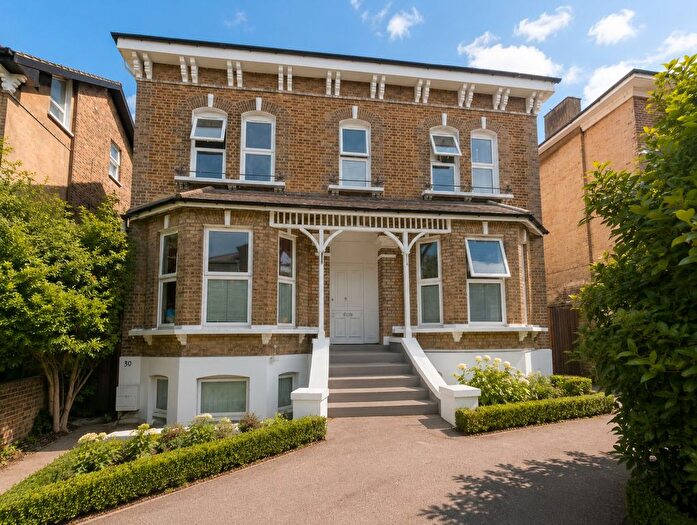 3 Bedroom Flat To Rent In Outram Road, Croydon, CR0