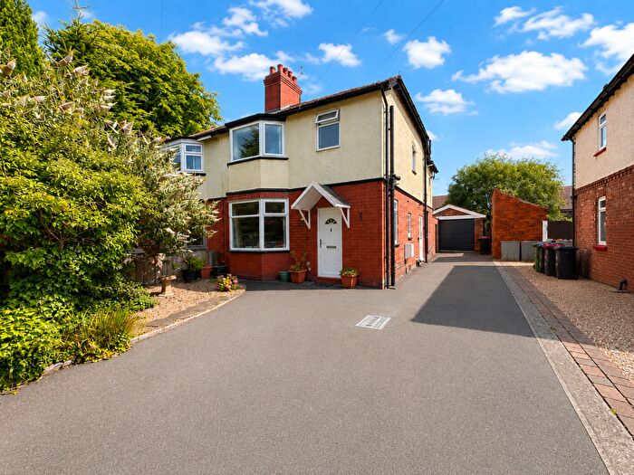 3 Bedroom Semi-Detached House For Sale In Carlton Road, Northwich, CW9
