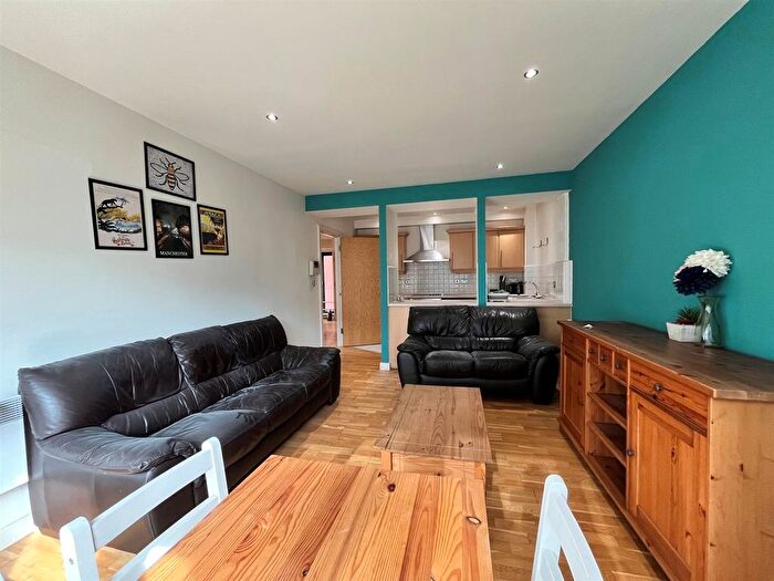 2 Bedroom Flat To Rent In Deansgate, Manchester, M3
