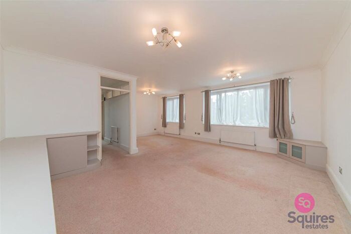 2 Bedroom Flat For Sale In Tenterden Grove, Edinburgh House, NW4
