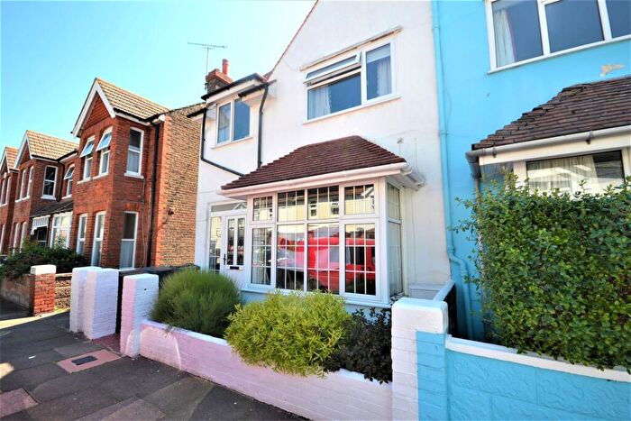 3 Bedroom End Of Terrace House For Sale In Sidley Road, Eastbourne, BN22