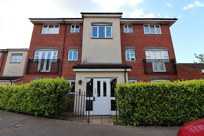 2 Bedroom Flat For Sale In Dunstable, LU5