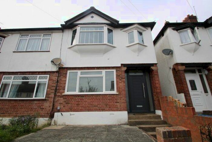 3 Bedroom Property To Rent In Brooklyn Road, London, SE25