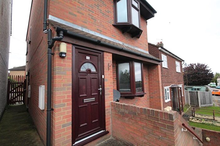 1 Bedroom Flat To Rent In Knockhall Road, Greenhithe, DA9