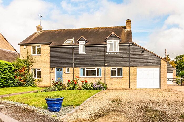 4 Bedroom Detached House For Sale In Whites Forge, Appleton, OX13