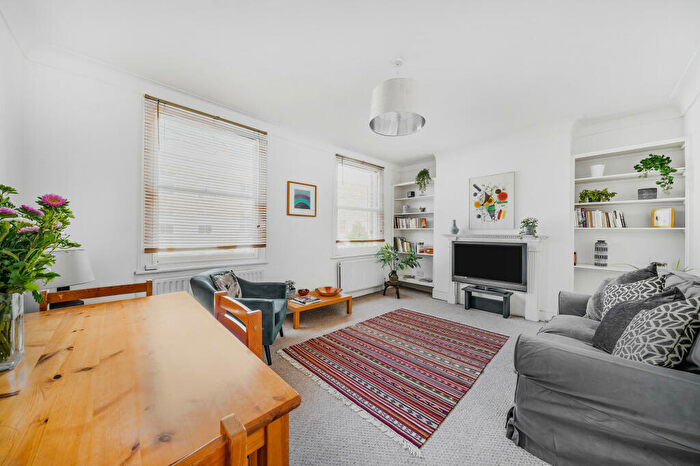 2 Bedroom Apartment To Rent In Oakden Street, London, SE11