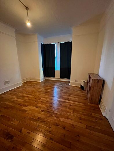 1 Bedroom Maisonette To Rent In Oxlow Lane, Dagenham, RM10