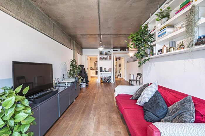 1 Bedroom Flat To Rent In Wenlock Road, Angel, London, N1