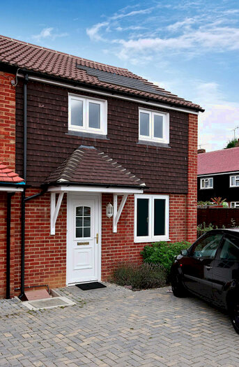 6 Bedroom Semi-Detached House To Rent In Broomfield, Guildford, GU2