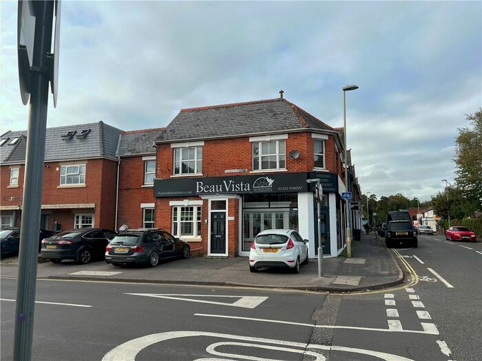 Houses for sale & to rent in GU51 3RD, Hartsleaf Close, Fleet Central Fleet