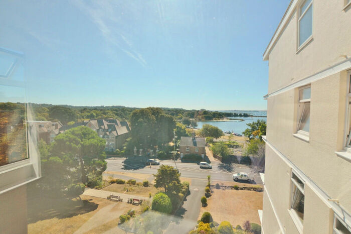 2 Bedroom Apartment To Rent In Parkstone Road, Poole, Dorset, BH15