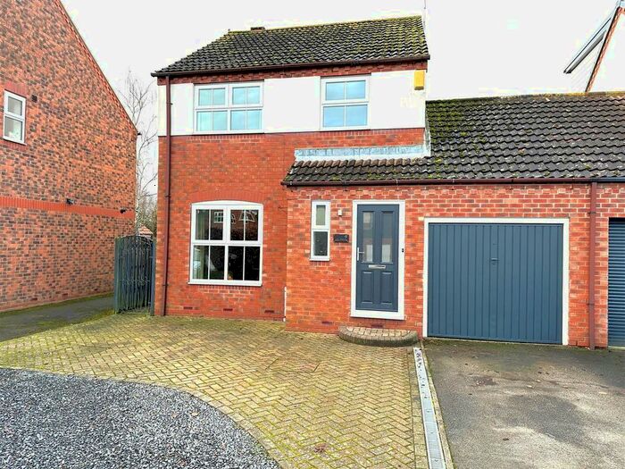 3 Bedroom Link Detached House For Sale In Riverside Gardens, Elvington, York, YO41