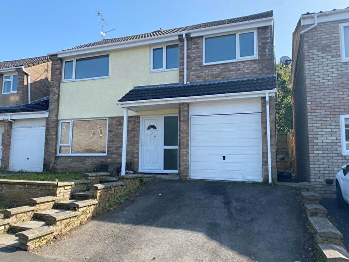 4 Bedroom Link Detached House For Sale In Church Hayes Close, Nailsea, BS48