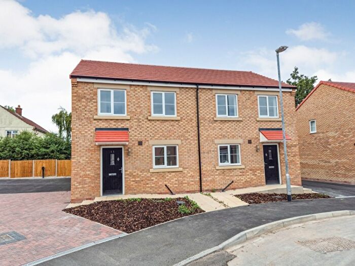 2 Bedroom Semi-Detached House For Sale In Belper Grove, Harworth, DN11