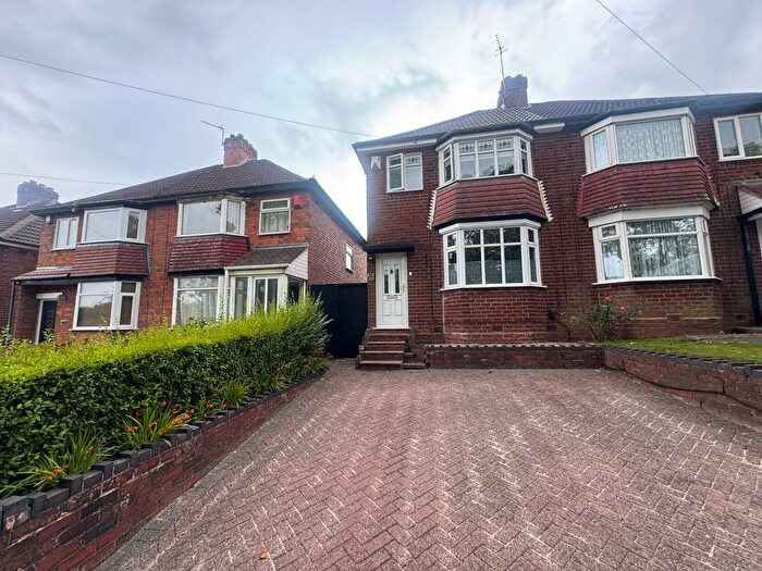 3 Bedroom Semi Detached House To Rent In Tessall Lane, Birmingham, B31