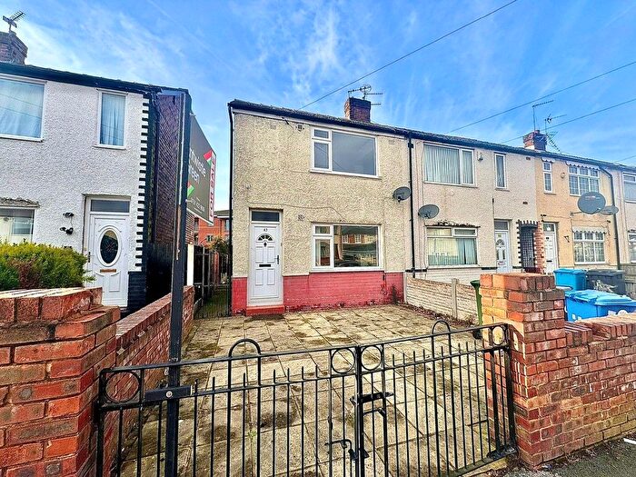 3 Bedroom End Of Terrace House For Sale In Oxford Street, Widnes, Cheshire, WA8
