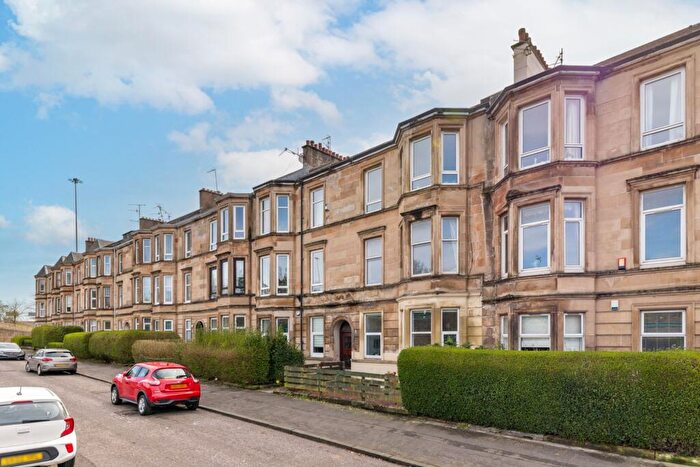 2 Bedroom Flat For Sale In Victoria Park Drive South, Whiteinch, G14