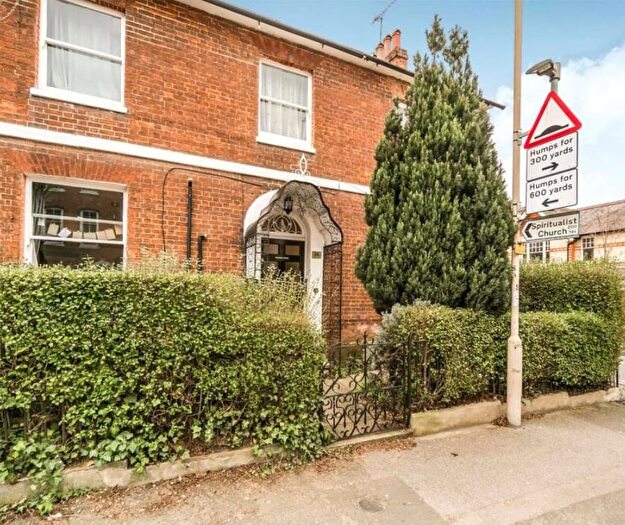 2 Bedroom Apartment To Rent In Russell Street, Reading, RG1