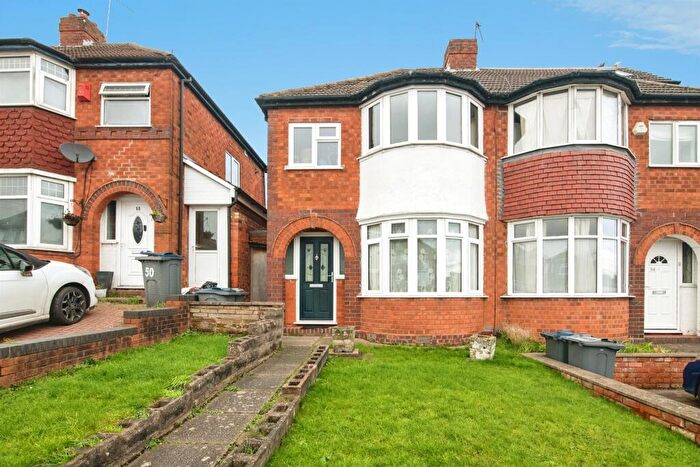 3 Bedroom Semi Detached House For Sale In Sandringham Road, Birmingham, B42