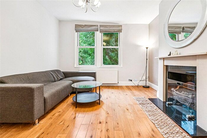 3 Bedroom Flat To Rent In Dents Road, London, SW11