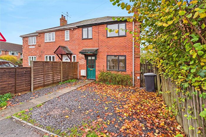 3 Bedroom Semi Detached House For Sale In Queens Road, Newbury, Berkshire, RG14