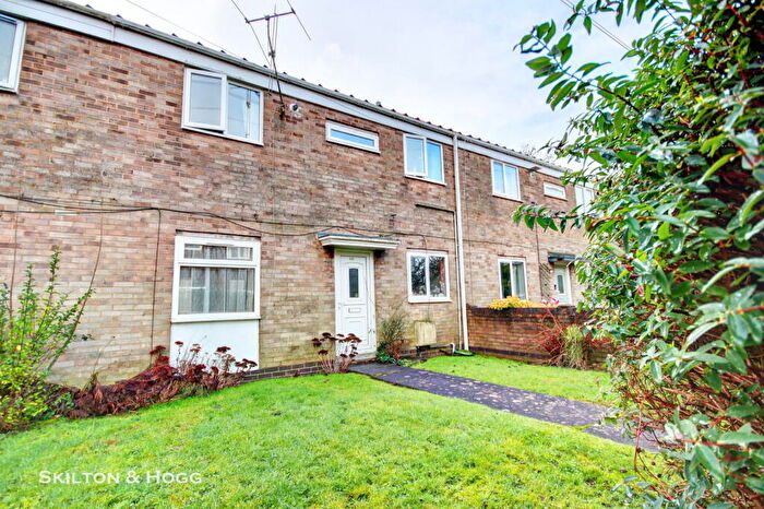 3 Bedroom Terraced House For Sale In Wordsworth Road, Daventry, NN11