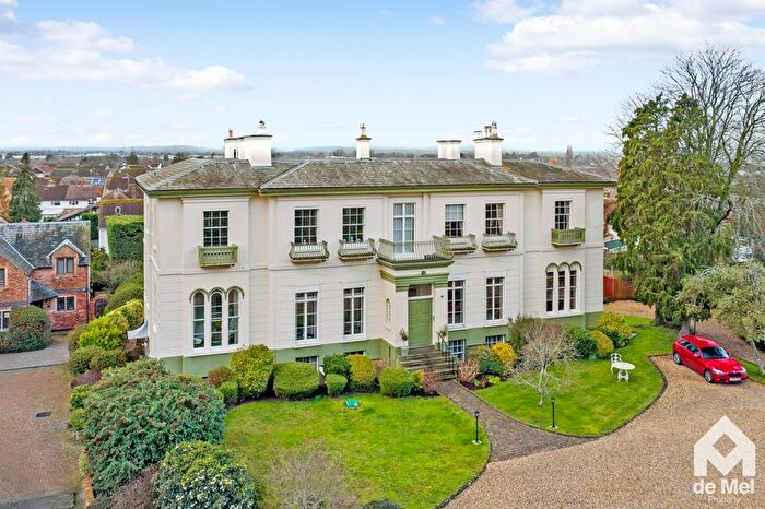 2 Bedroom Flat For Sale In The Cleevelands, Cheltenham, Gloucestershire, GL50