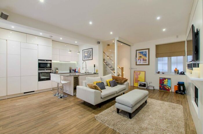 3 Bedroom Property To Rent In Stanhope Mews East, South Kensington, London, SW7