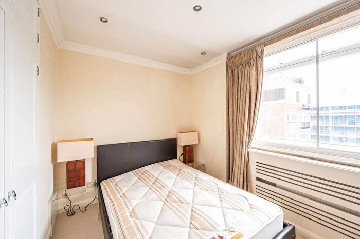 2 Bedroom Flat To Rent In Nottingham Terrace, Marylebone, London, NW1