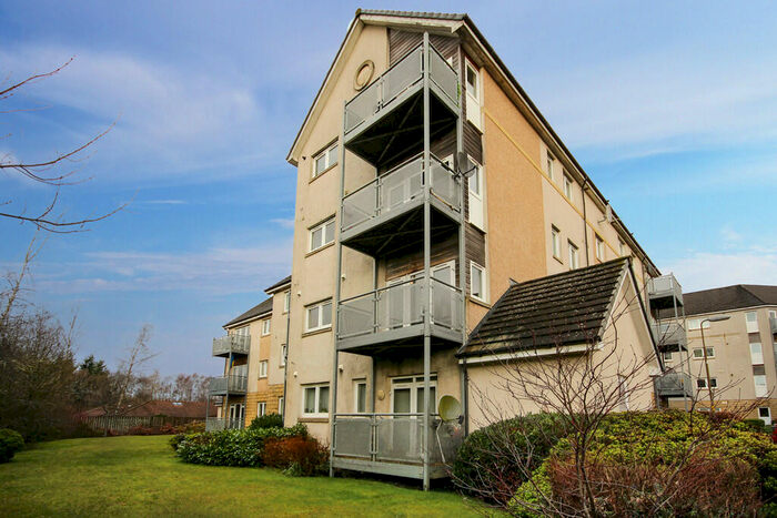 2 Bedroom Apartment To Rent In Hawk Brae, Livingston, EH54