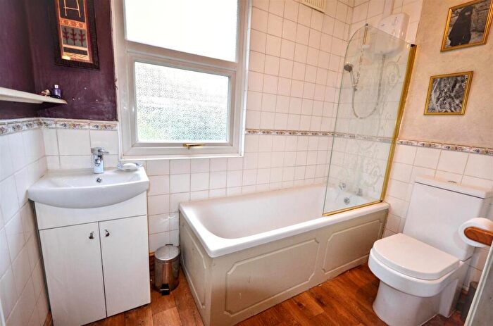 3 Bedroom Terraced House For Sale In Newcastle Road, Stone, ST15 - Photo 11