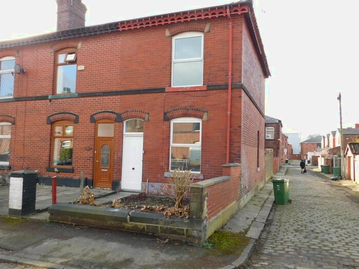 3 Bedroom End Of Terrace House To Rent In Devon Street, Bury, BL9