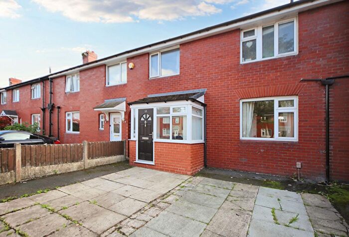 3 Bedroom Terraced House For Sale In Lilac Avenue, Wigan, WN6
