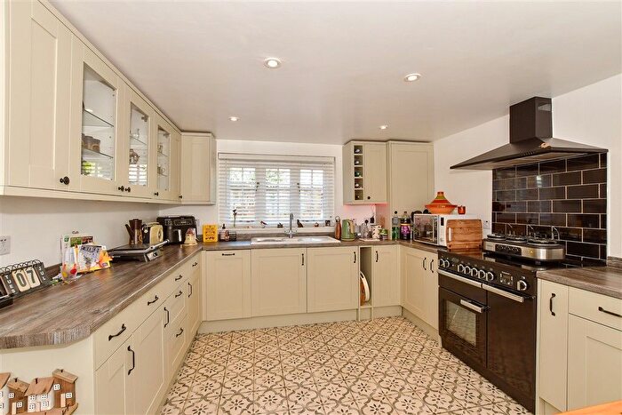 3 Bedroom Detached House For Sale In The Street, Ash, Kent, CT3