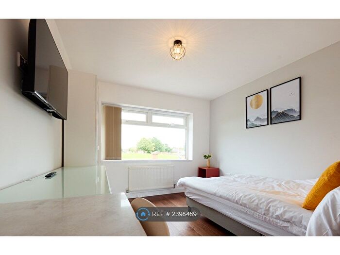 Studio To Rent In Beechwood, Middlesbrough, TS4