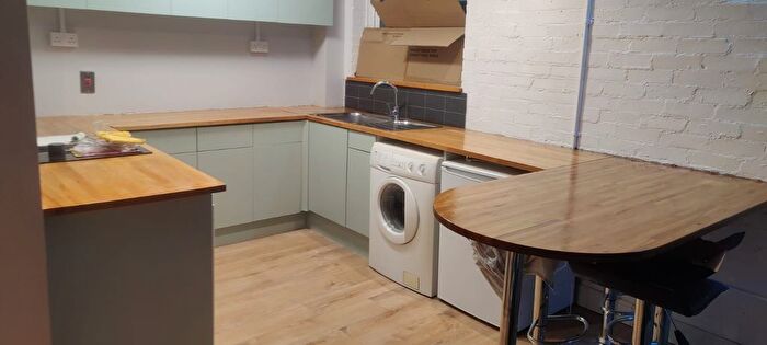 1 Bedroom Flat To Rent In Norman Court, Leigham Court Road, London, SW16