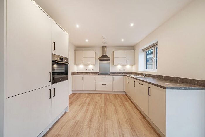 4 Bedroom Detached House To Rent In Otter Close, Upton, Northampton, NN5