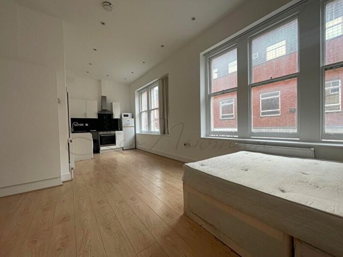 Studio To Rent In High Street, Maidenhead, SL6