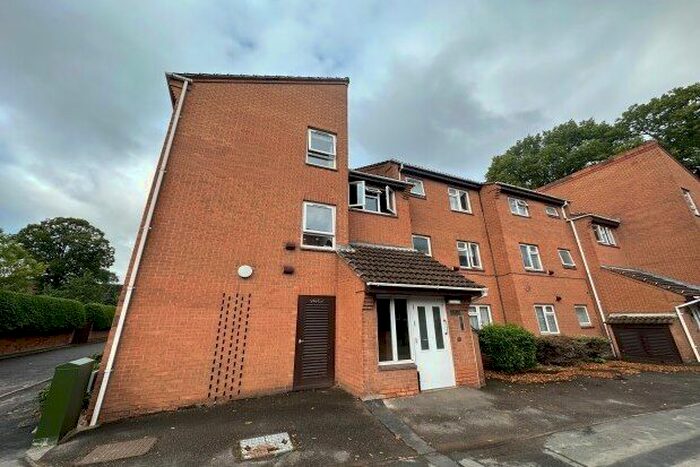 1 Bedroom Flat To Rent In Park Road, Loughborough, LE11