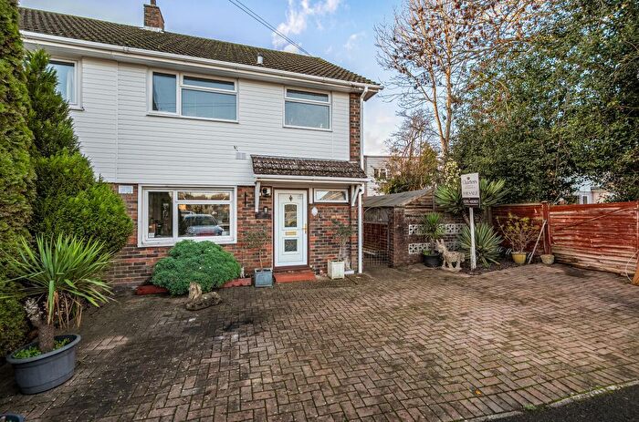 3 Bedroom Semi-Detached House For Sale In Orchard Road, Havant, Hampshire, PO9