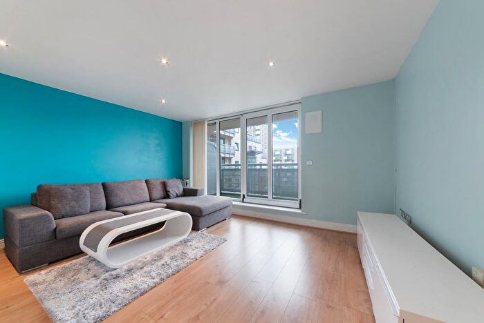 1 Bedroom Flat To Rent In Wards Wharf Approach, Royal Docks, London, E16