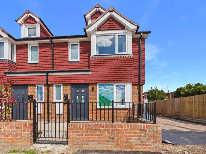 3 Bedroom Semi Detached House For Sale In Upper Shoreham Road, Shoreham By Sea, BN43