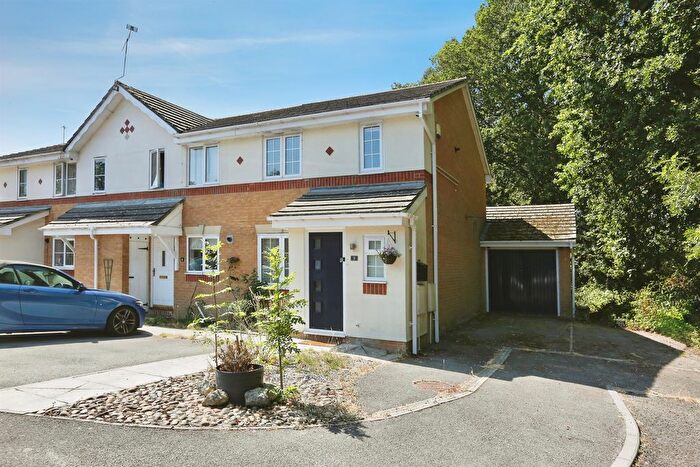 3 Bedroom End Of Terrace House For Sale In Andersen Close, Whiteley, Fareham, PO15