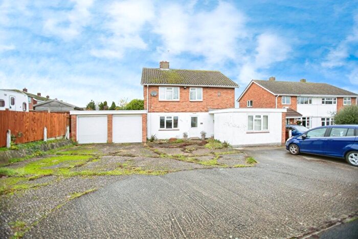 4 Bedroom Detached House For Sale In Royal Meadow Drive, Atherstone, CV9