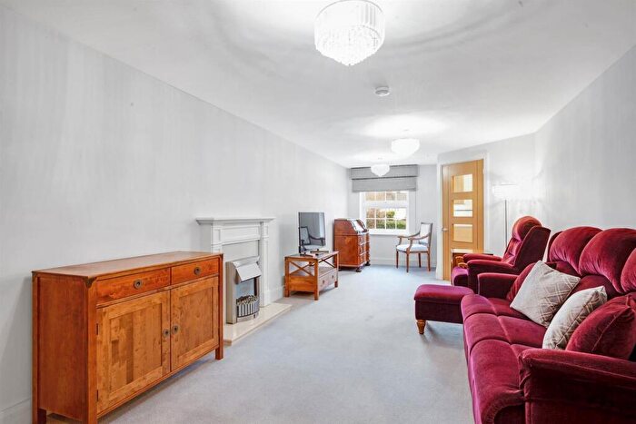 1 Bedroom Apartment For Sale In High Street, Ongar, CM5