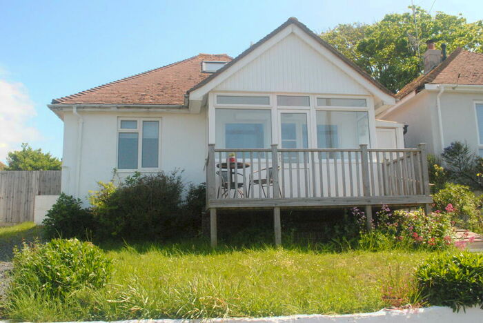 2 Bedroom Cottage To Rent In Arlington Gardens, Saltdean, BN2