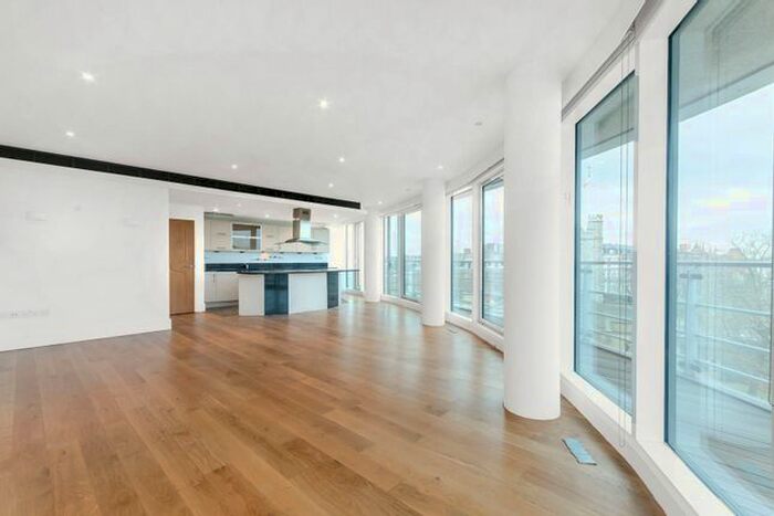 3 Bedroom Flat To Rent In Brewhouse Lane, Putney, London, SW15