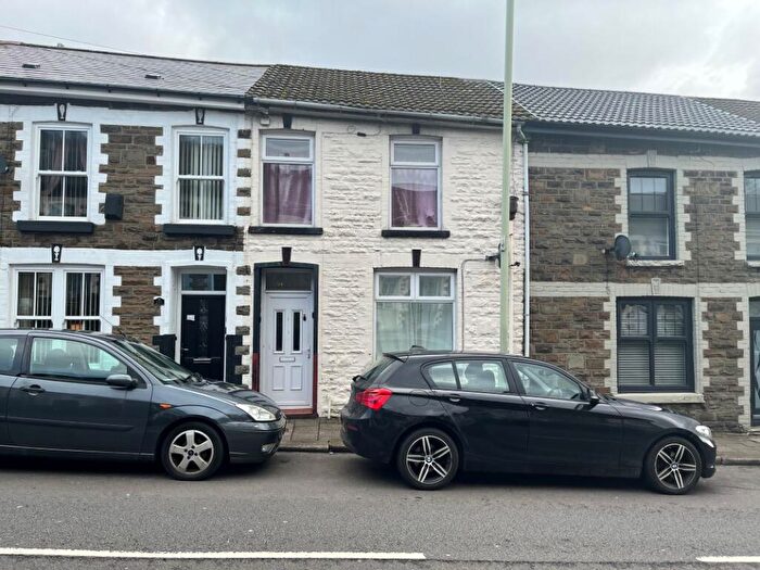 3 Bedroom Terraced House For Sale In North Road, Ferndale, Mid Glamorgan, CF43