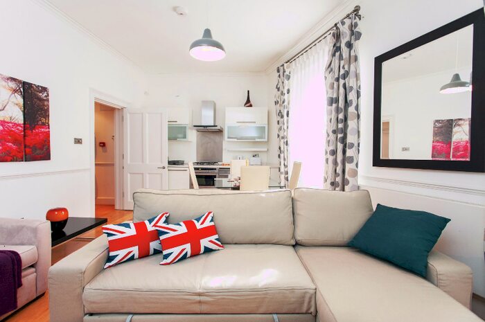 1 Bedroom Flat To Rent In Wellington Street, Covent Garden, WC2E