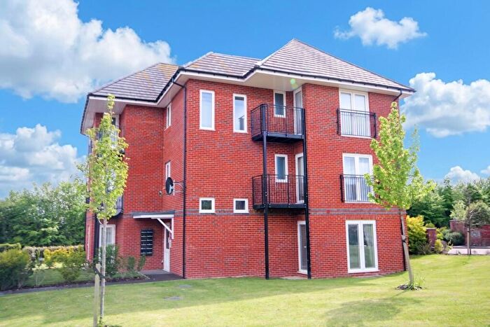 1 Bedroom Flat For Sale In Holmes Road, Bishopdown, SP1